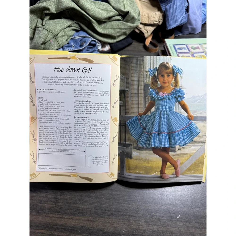 Party Costumes for Kids Book‎ Sewing Patterns Dress Up Halloween Cosplay Vintage